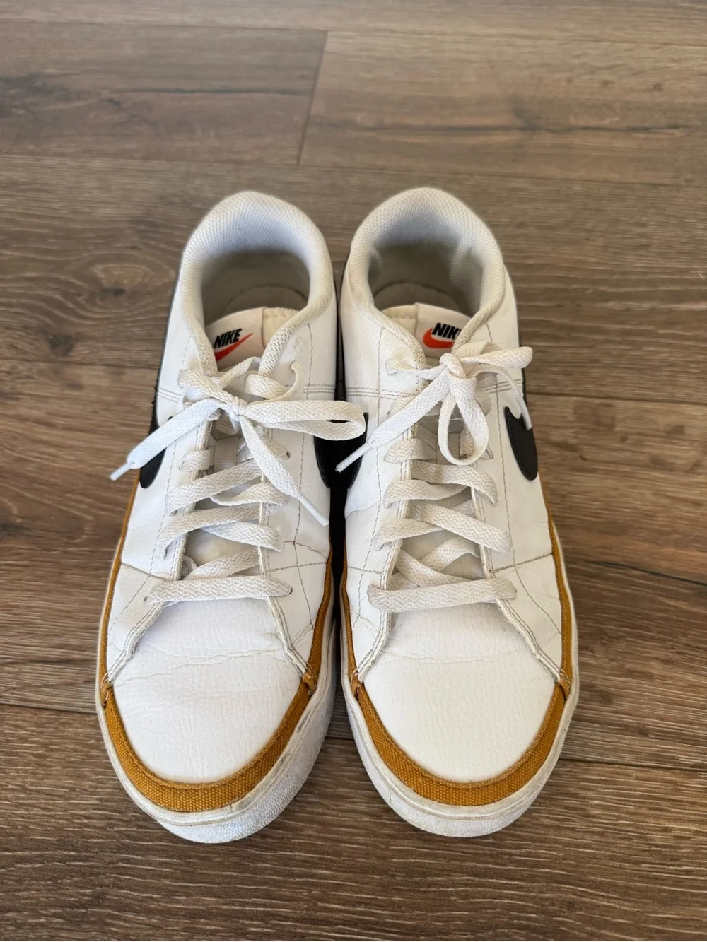 Nike White Low-Top Sneakers Court legacy